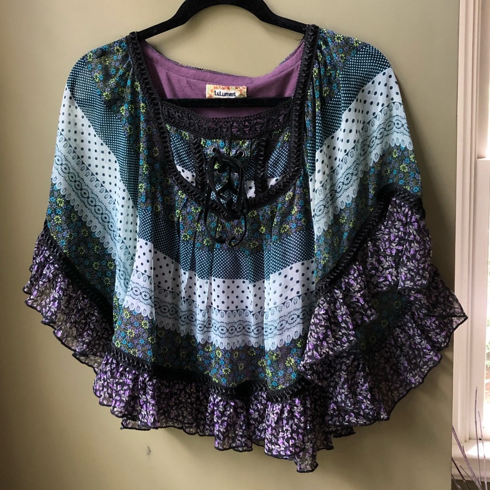 Flowy Patterned Shirt - Picture 2 of 4